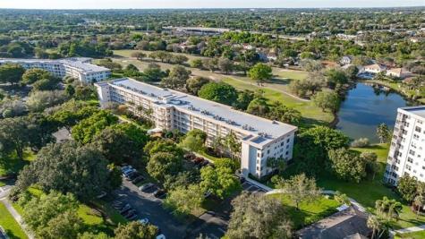 3503 Oaks Way Pompano Beach FL 33069