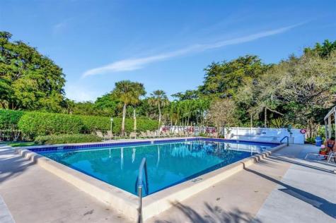 3503 Oaks Way Pompano Beach FL 33069