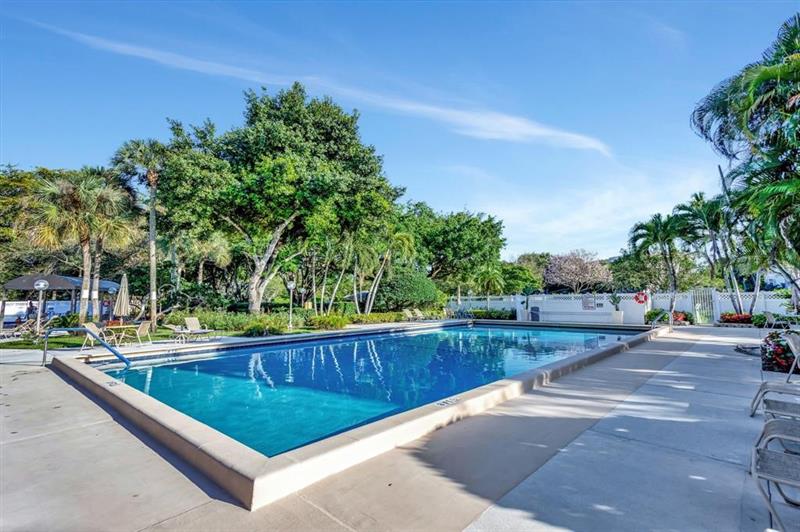 3503 Oaks Way Pompano Beach FL 33069