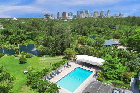 1055 SE 15th Street Fort Lauderdale FL 33316