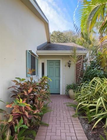 125 E Park Shores Circle Vero Beach FL 32963