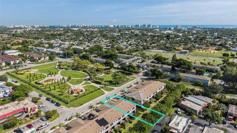 180 SE 5th Court Deerfield Beach FL 33441
