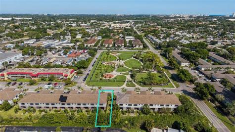 180 SE 5th Court Deerfield Beach FL 33441