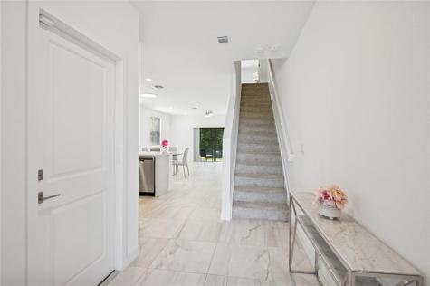 180 SE 5th Court Deerfield Beach FL 33441