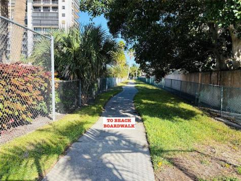 3216 S Lakeview Circle Fort Pierce FL 34949