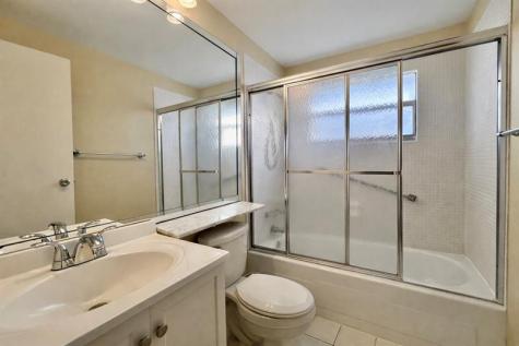 176 Tuscany C Delray Beach FL 33446