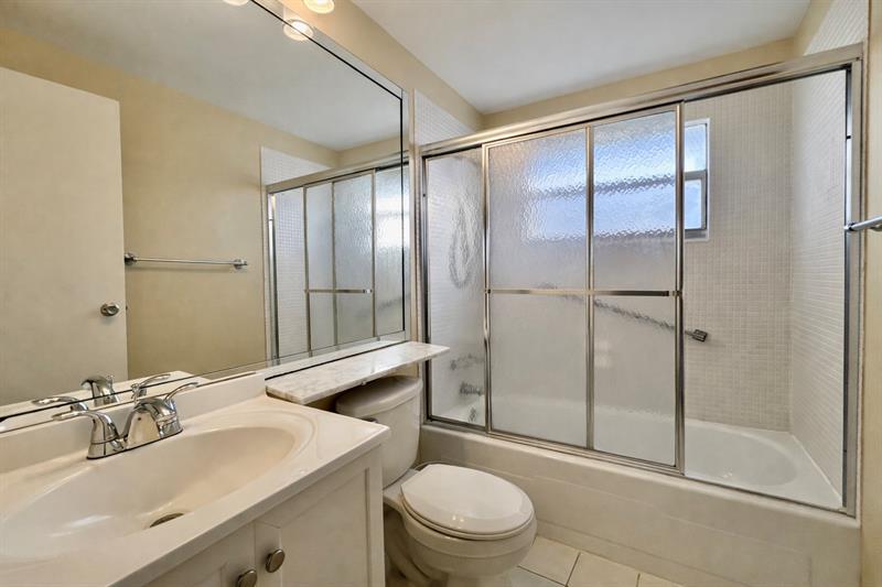 176 Tuscany C Delray Beach FL 33446