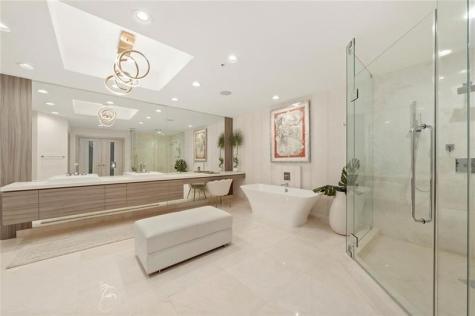 17301 Biscayne Boulevard Aventura FL 33160