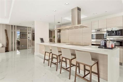 17301 Biscayne Boulevard Aventura FL 33160