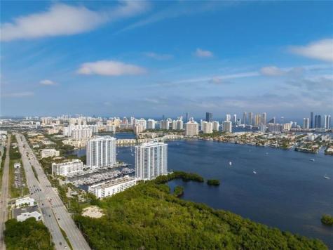17301 Biscayne Boulevard Aventura FL 33160