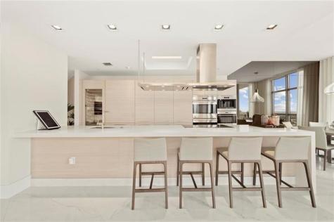 17301 Biscayne Boulevard Aventura FL 33160