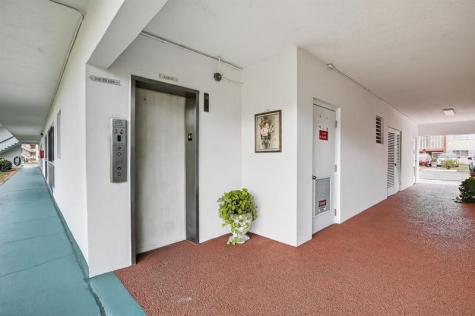 5300 Washington Street Hollywood FL 33021
