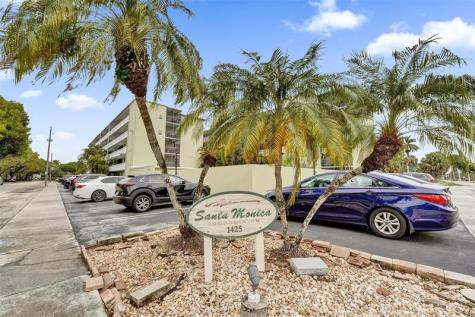 1425 Arthur Street Hollywood FL 33020