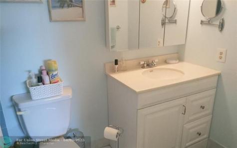 206 SE 10th Street Dania Beach FL 33004