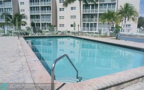 206 SE 10th Street Dania Beach FL 33004