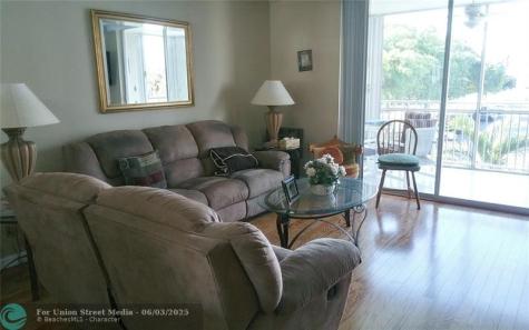 206 SE 10th Street Dania Beach FL 33004