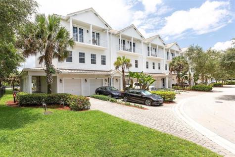 6809 N Laleside Circle N Davie FL 33314