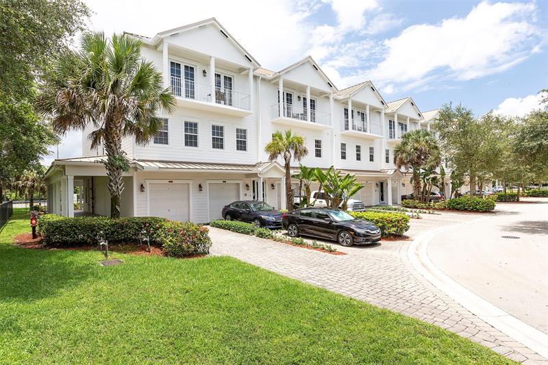 6809 N Laleside Circle N Davie FL 33314