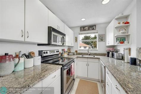 2715 NE 49th Street Fort Lauderdale FL 33308