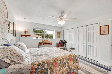 2715 NE 49th Street Fort Lauderdale FL 33308