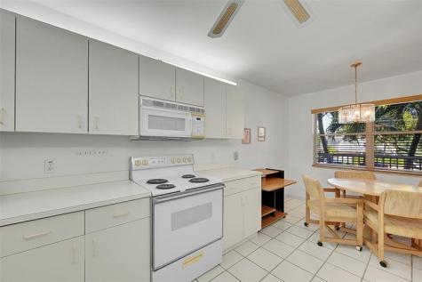 2560 NW 103rd Avenue Sunrise FL 33322