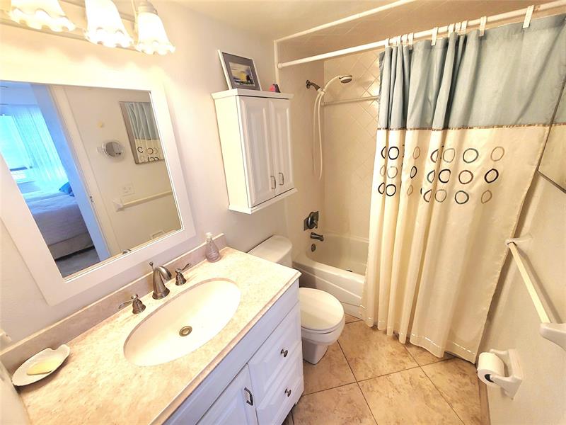 3200 NE 7th Court Pompano Beach FL 33062