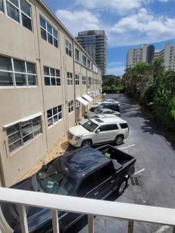 3200 NE 7th Court Pompano Beach FL 33062