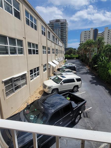 3200 NE 7th Court Pompano Beach FL 33062