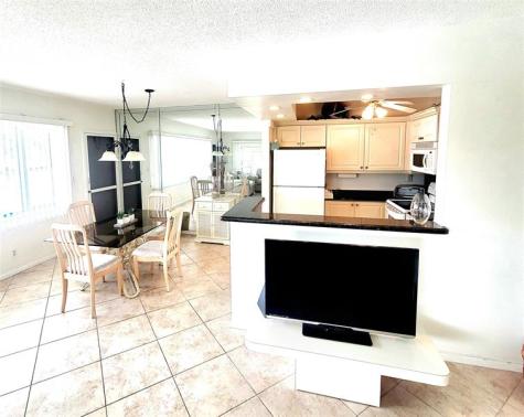 3200 NE 7th Court Pompano Beach FL 33062