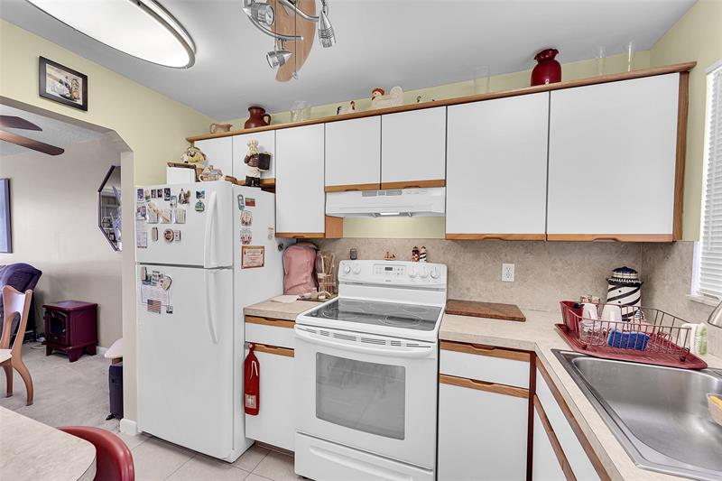 8880 Sunrise Lakes Boulevard Sunrise FL 33322