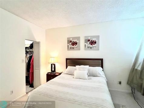 640 Cypress Club Way Deerfield Beach FL 33064