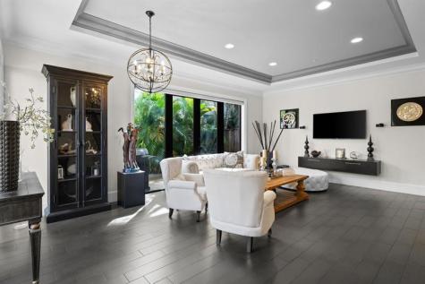 645 NE 17th Way Fort Lauderdale FL 33304
