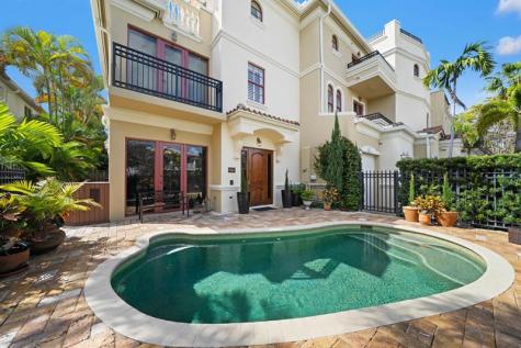 645 NE 17th Way Fort Lauderdale FL 33304