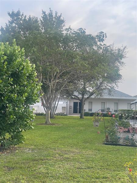 7228 W Oakridge Circle Lake Worth FL 33462