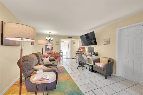 2811 N Pine Island Road Sunrise FL 33322