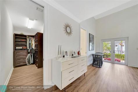 903 NE 17th Way Fort Lauderdale FL 33304