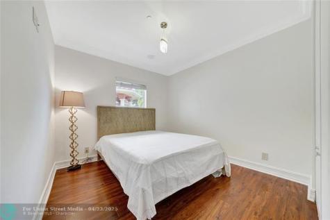 903 NE 17th Way Fort Lauderdale FL 33304