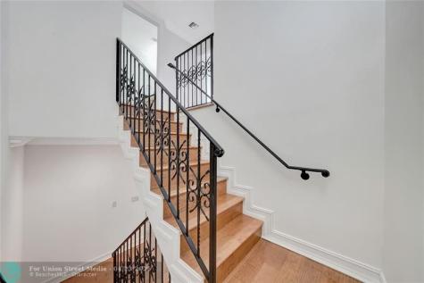 903 NE 17th Way Fort Lauderdale FL 33304