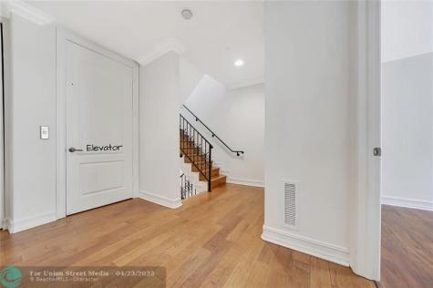 903 NE 17th Way Fort Lauderdale FL 33304