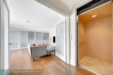 903 NE 17th Way Fort Lauderdale FL 33304