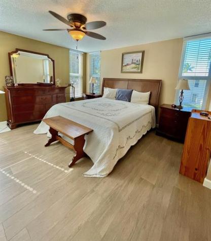 3180 NE 48th Court Lighthouse Point FL 33064