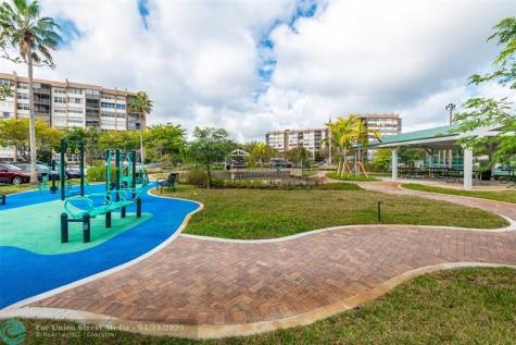 1000 Saint Charles Place Pembroke Pines FL 33026