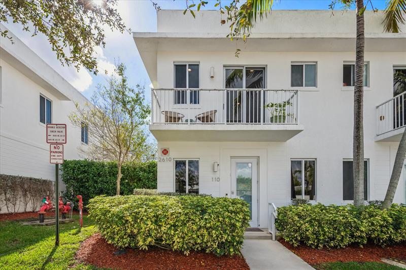 2610 NE 213th Street Miami FL 33180