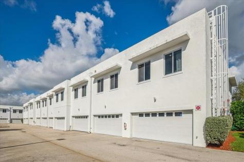 2610 NE 213th Street Miami FL 33180