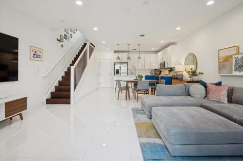 2610 NE 213th Street Miami FL 33180