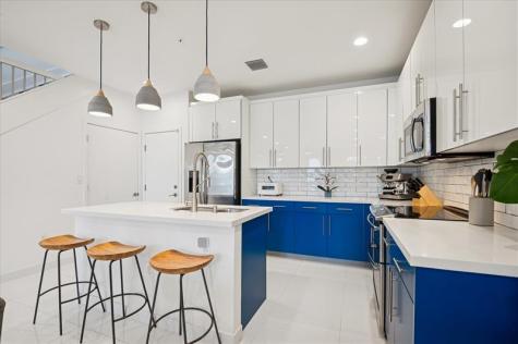 2610 NE 213th Street Miami FL 33180