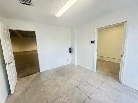 511 NE 32nd Street Oakland Park FL 33334