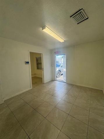 511 NE 32nd Street Oakland Park FL 33334