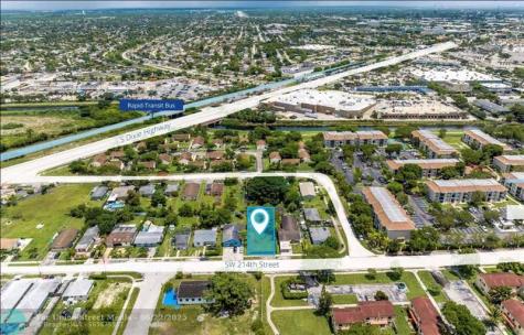 11417 SW 214th Miami FL 33189