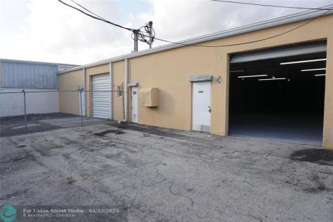 1042 NE 44th Street Oakland Park FL 33334